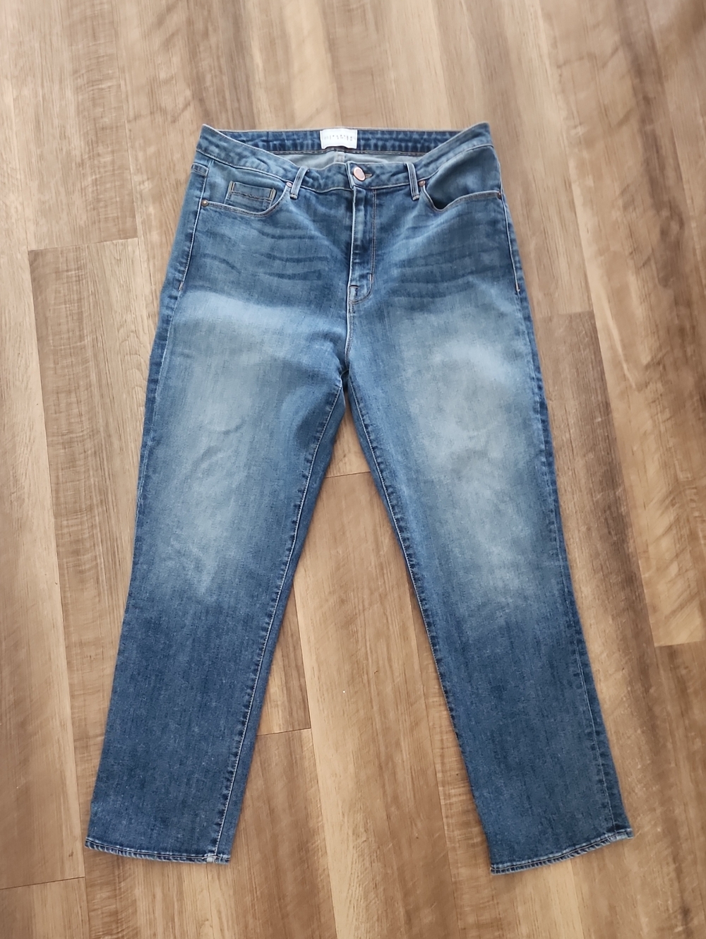 Parker Smith Women’s Medium Wash High Rise Straight Leg Cropped Jeans